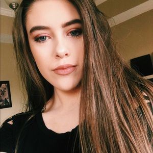 Meet your Posher, Julie